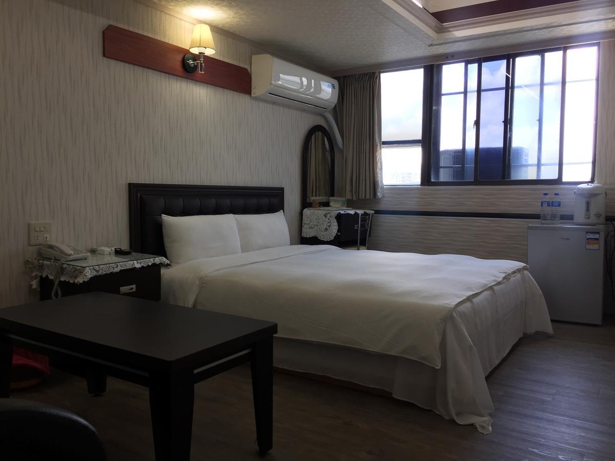 King Lo Tung Hotel Luodong Exterior photo