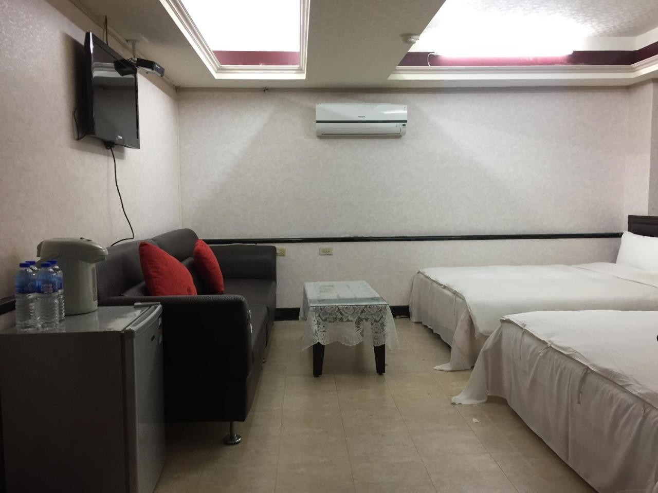 King Lo Tung Hotel Luodong Exterior photo