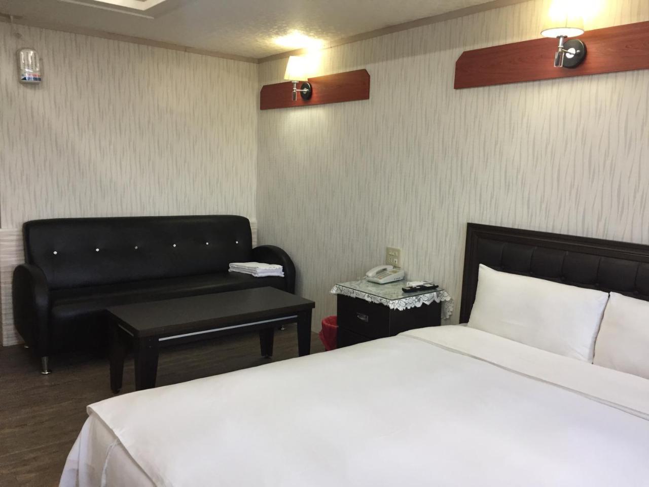 King Lo Tung Hotel Luodong Exterior photo
