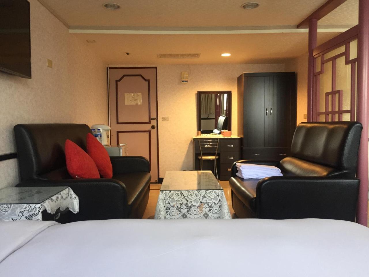 King Lo Tung Hotel Luodong Exterior photo